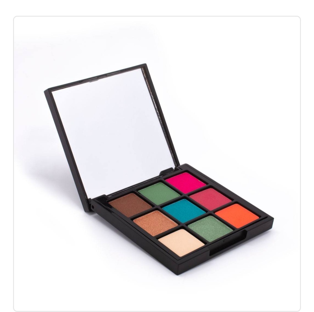 PALETA SJENILA OD 9 NIJANSI | LJETNI POVJETARAC 18 G - 39,99 EURA 